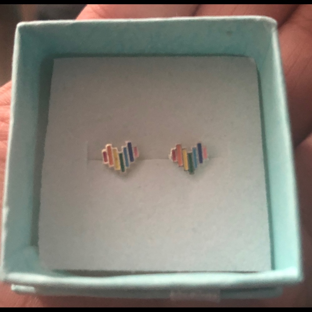 Brand New (NWT) Sterling Silver Rainbow Heart EARRINGS - Picture 3 of 4